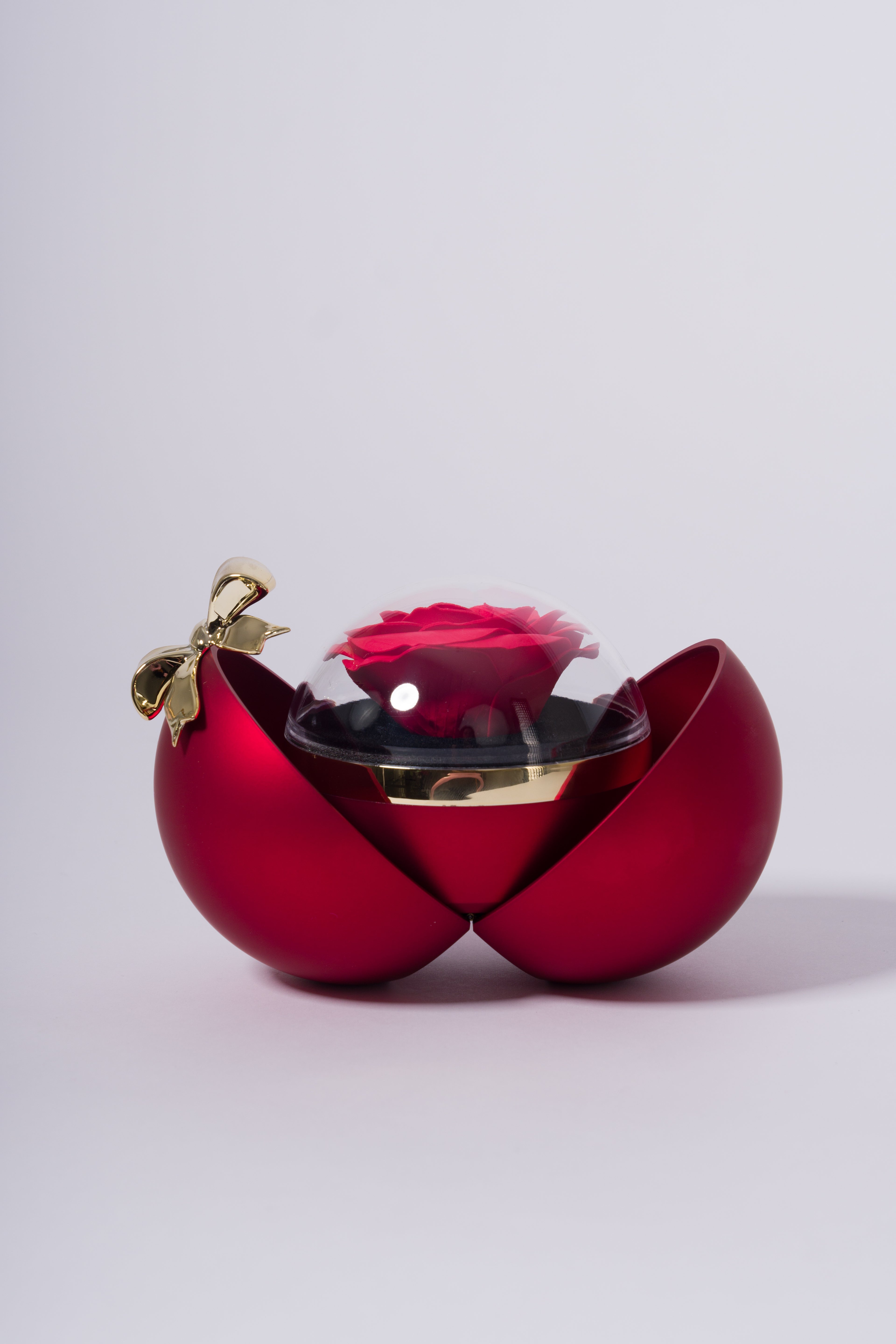 Collar Corazón con empaque de bola roja